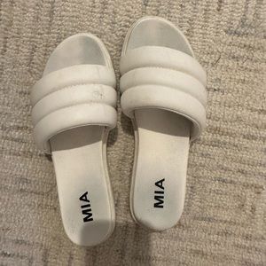 MIA white sandals - dirty